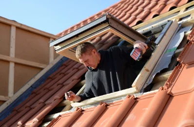 Pose de fenêtres de toit Velux à Colomby-Anguerny